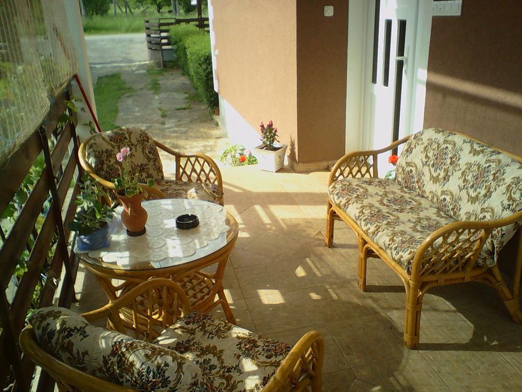 Gacka Rooms Vrhovine Luaran gambar