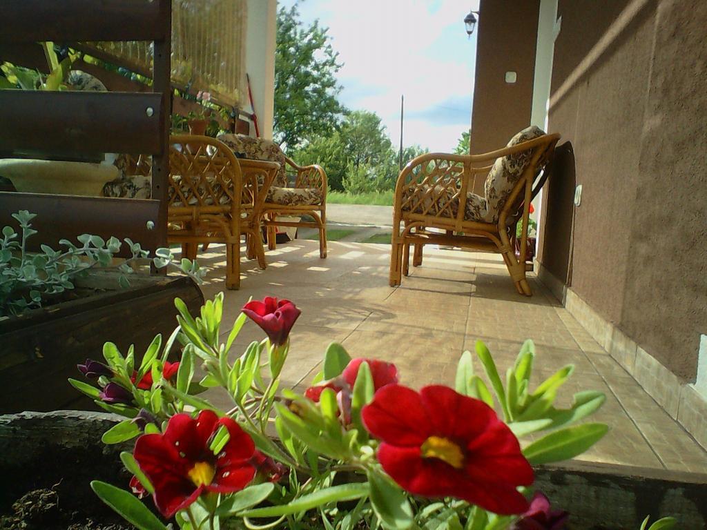 Gacka Rooms Vrhovine Luaran gambar