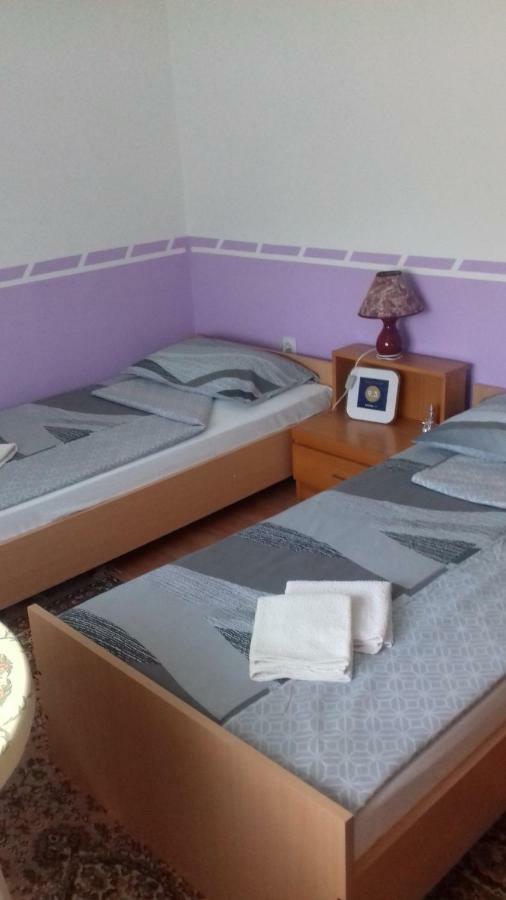 Gacka Rooms Vrhovine Luaran gambar
