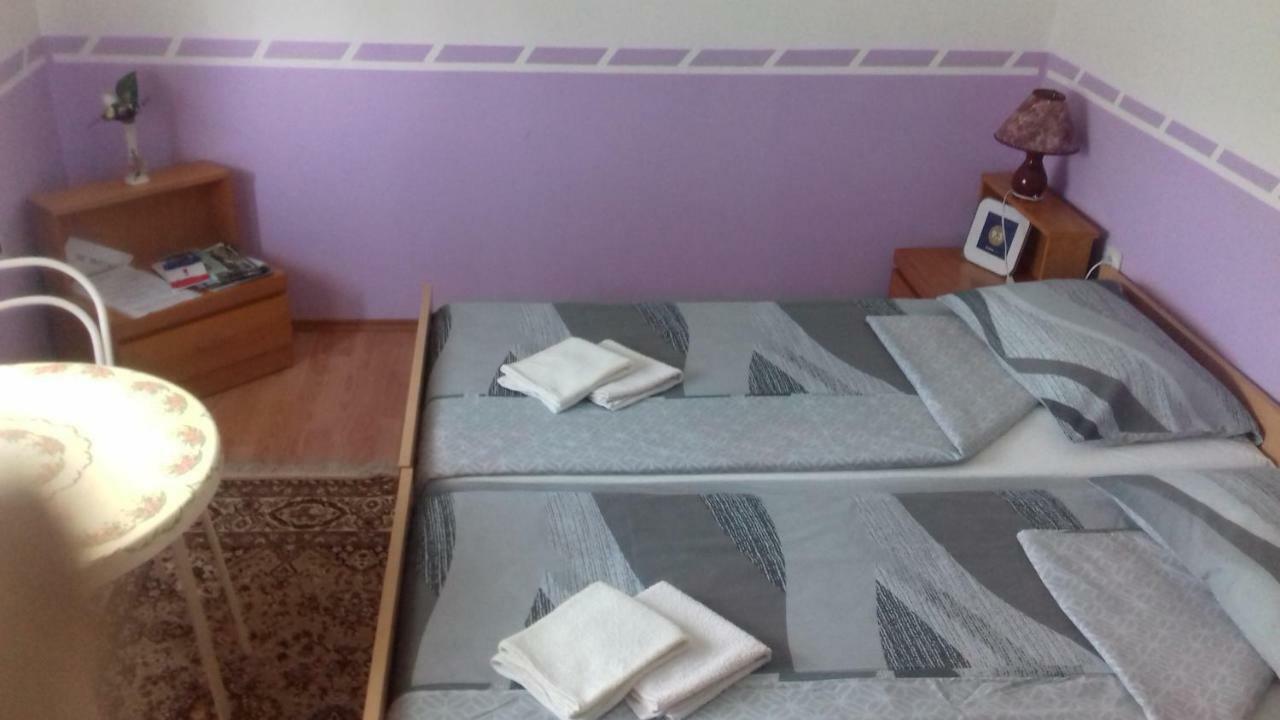 Gacka Rooms Vrhovine Luaran gambar